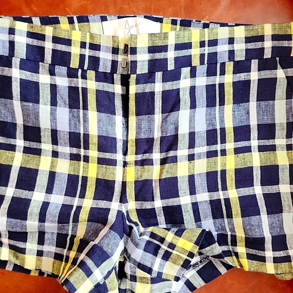 Linen shorts